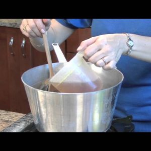 Amy Riolo Recipe: White Bean and Tomato Soup